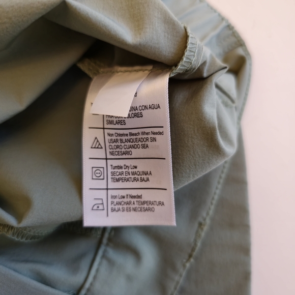 NWT The American Outdoorsman Women's Performance Shorts Size XL Sage Green - Picture 15 of 17